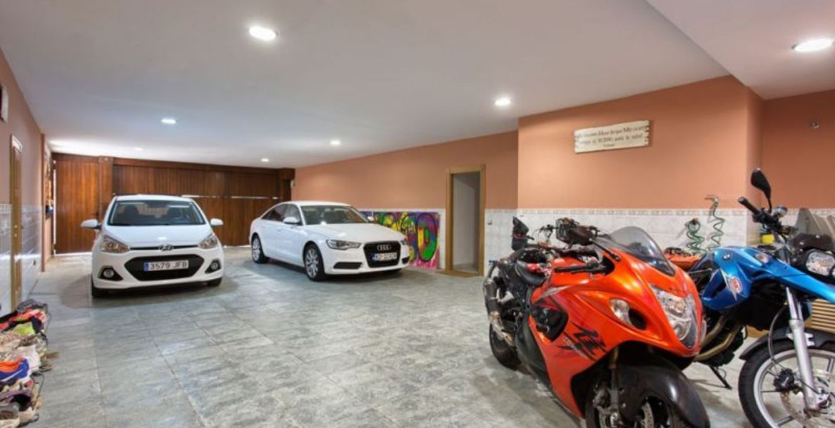 Villa for sale in Altos de Puente Roman