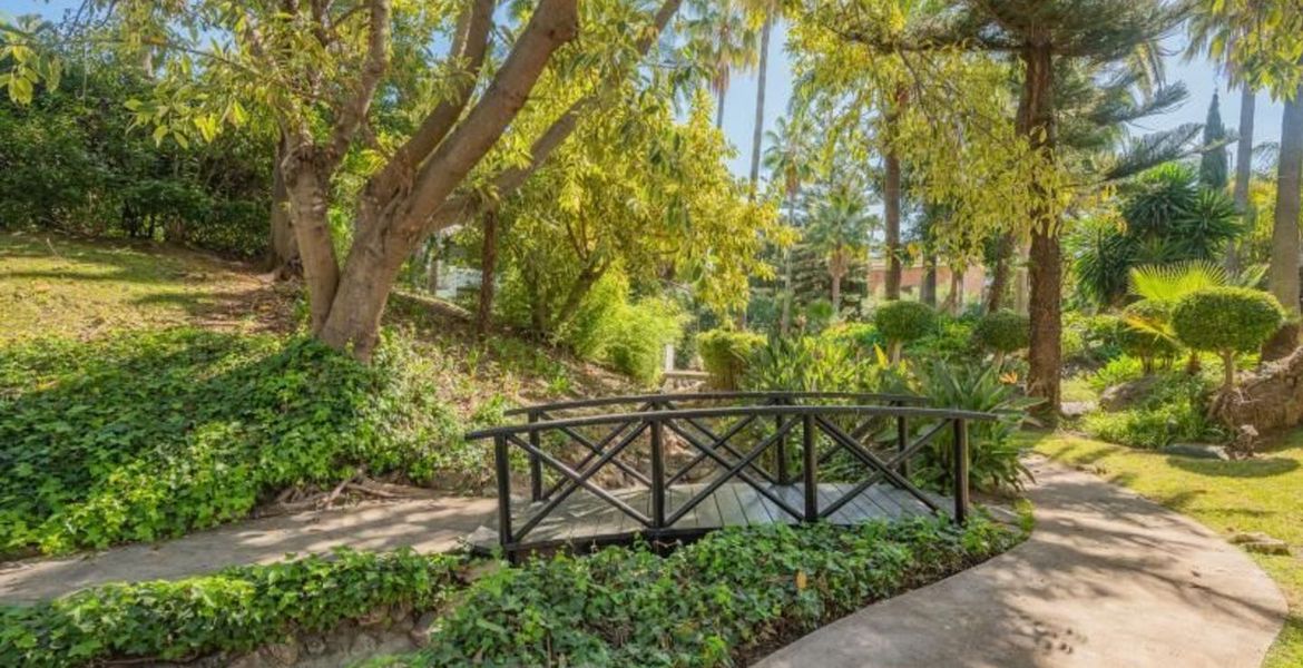 Apartment in Puente Romano