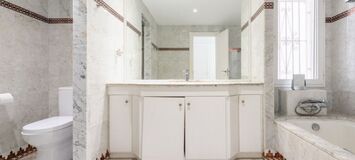 Apartment for sale in Marina Puente Romano