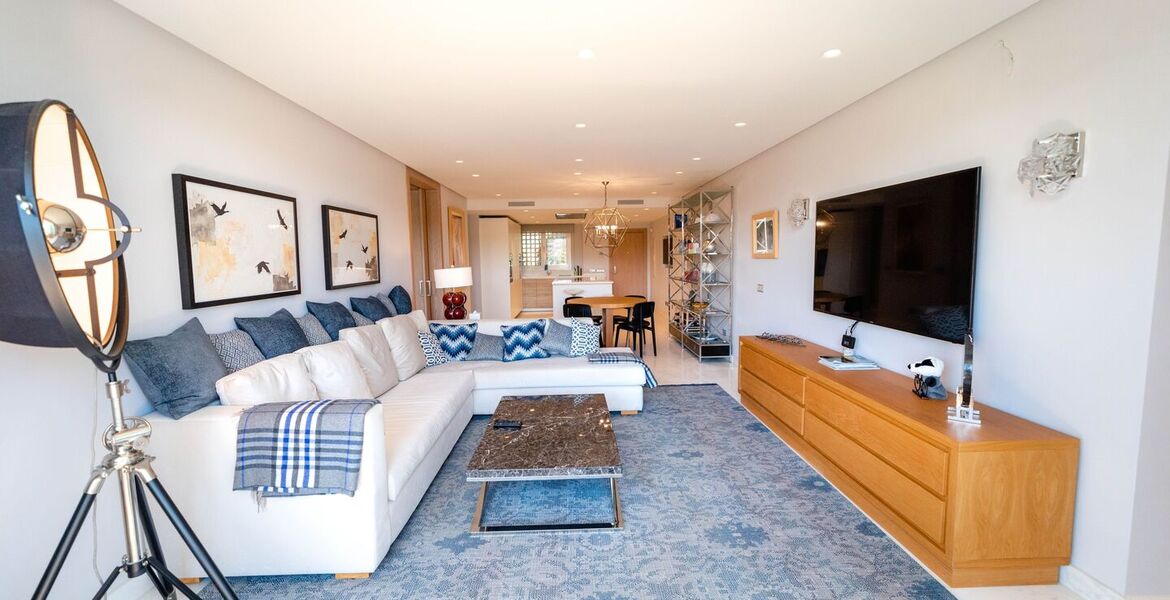 Luxury Apartment for sale in Marina Puente Romano
