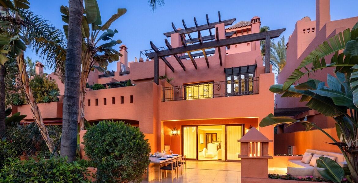 Townhouse in Altos de Puente Romano for sale