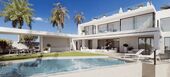 Villa for sale in Cascada de Camojan Marbella