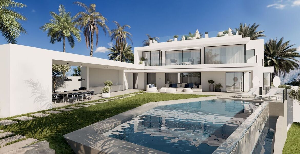 Villa for sale in Cascada de Camojan Marbella
