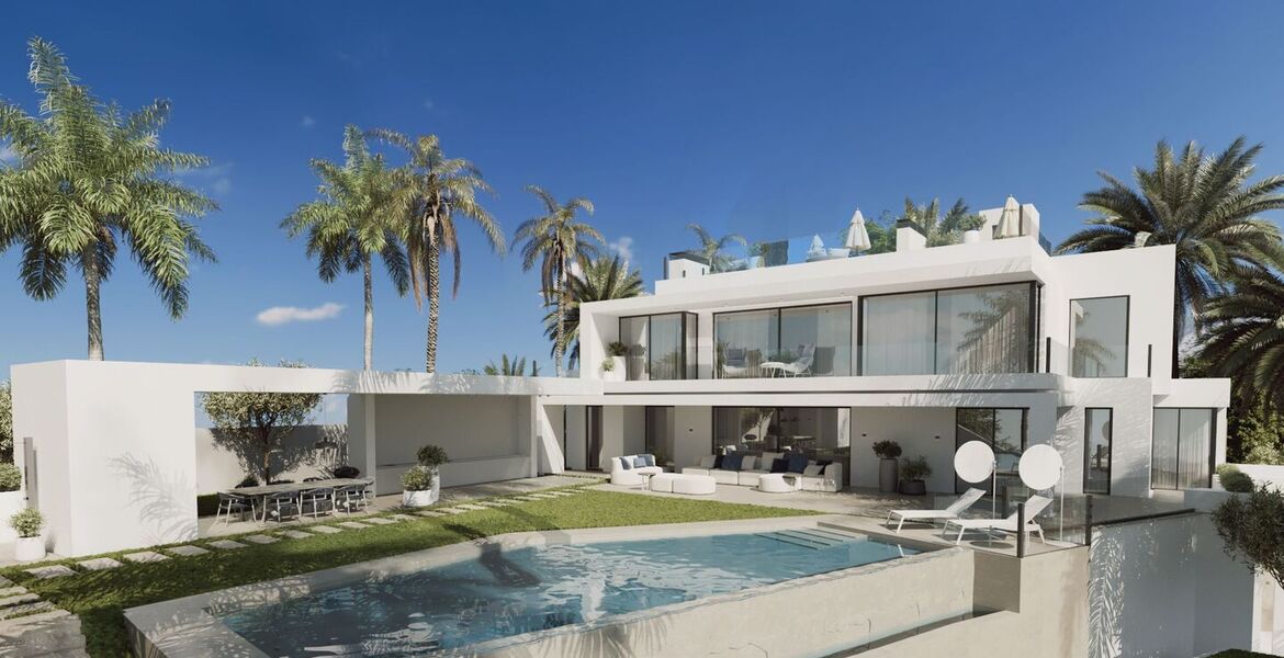 Villa for sale in Cascada de Camojan Marbella
