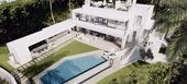 Villa for sale in Cascada de Camojan Marbella
