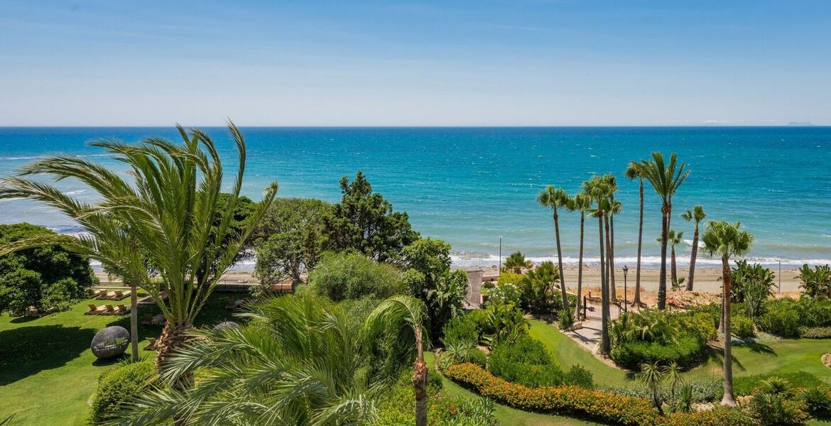 Apartment for sale in Estepona New Golden Mile
