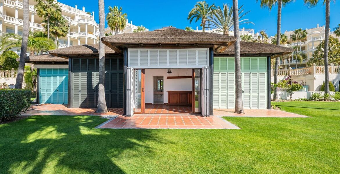 Apartment for sale in Estepona New Golden Mile