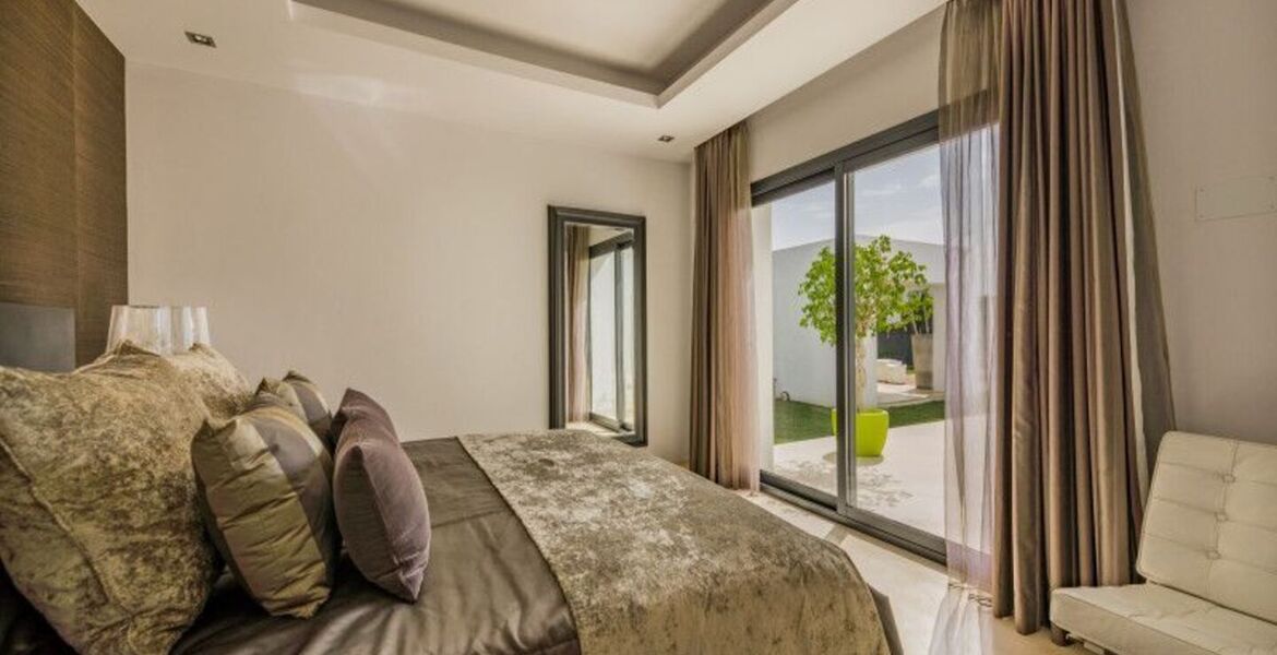 Contemporary Villa near Puerto Banus with Sea Views