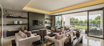 Contemporary Villa near Puerto Banus with Sea Views