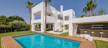 Contemporary Villa near Puerto Banus with Sea Views