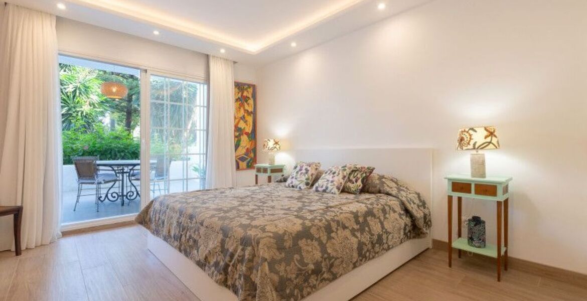 Renovated Apartment in Puente Romano with Private Terrace