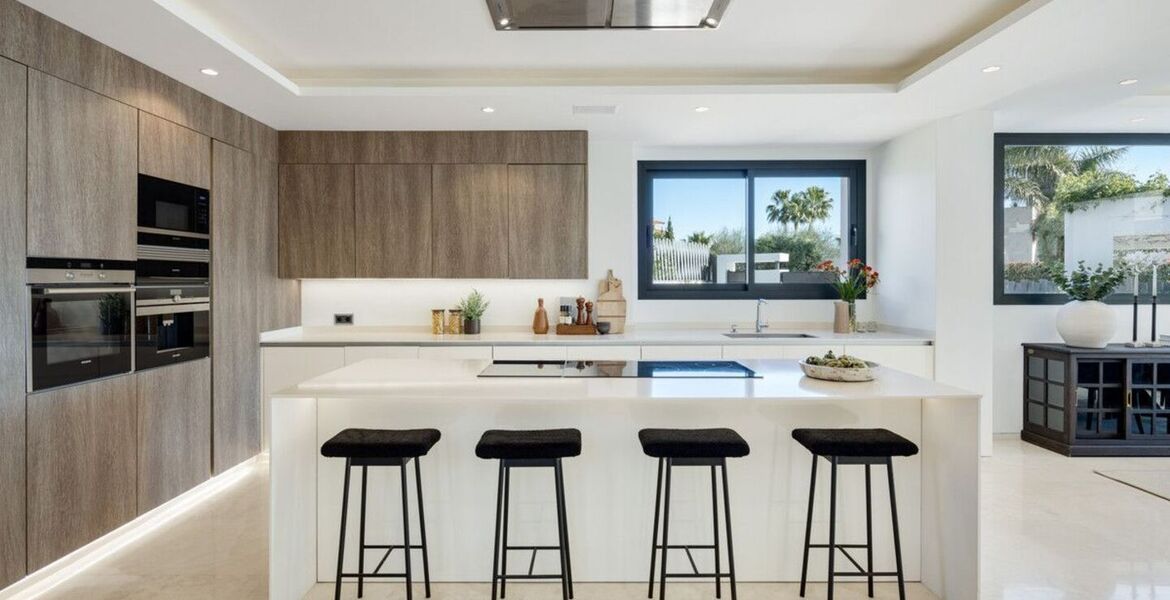 Modern Luxury Villa on Marbella's Golden Mile