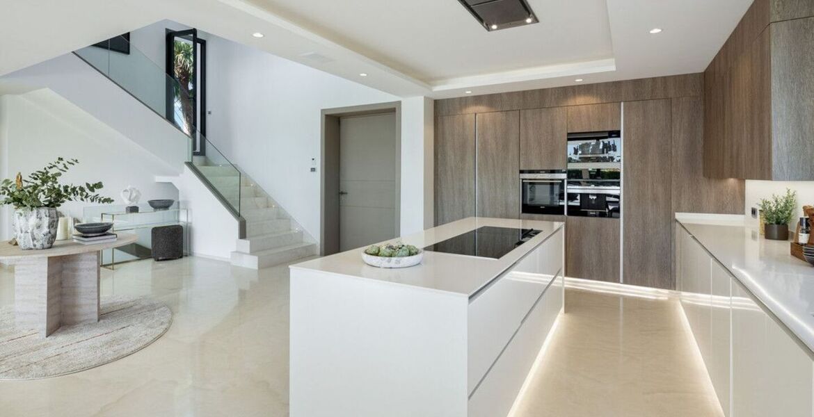 Modern Luxury Villa on Marbella's Golden Mile