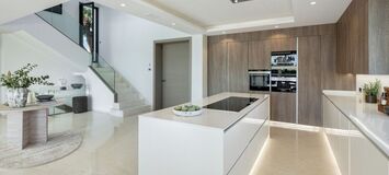 Modern Luxury Villa on Marbella's Golden Mile