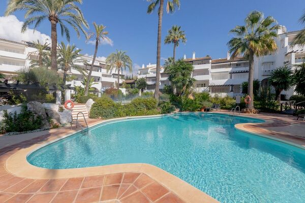 Renovated Apartment in Puente Romano, Marbella
