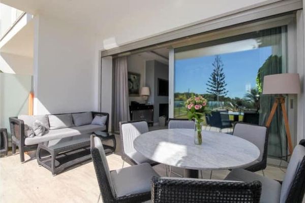 Modern townhouse in Sierra Blanca for long-term rent 