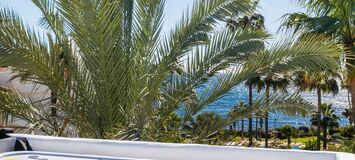 Роскошный двухуровневый пентхаус на берегу океана на продажу